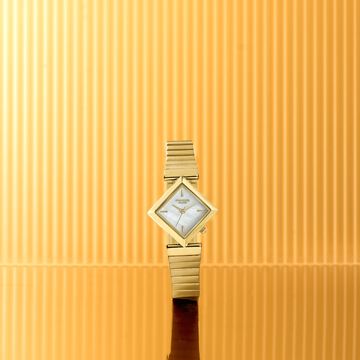 Poze By Sonata Quartz Analog Mother of Pearl Dial Gold Metal Strap Watch For Women