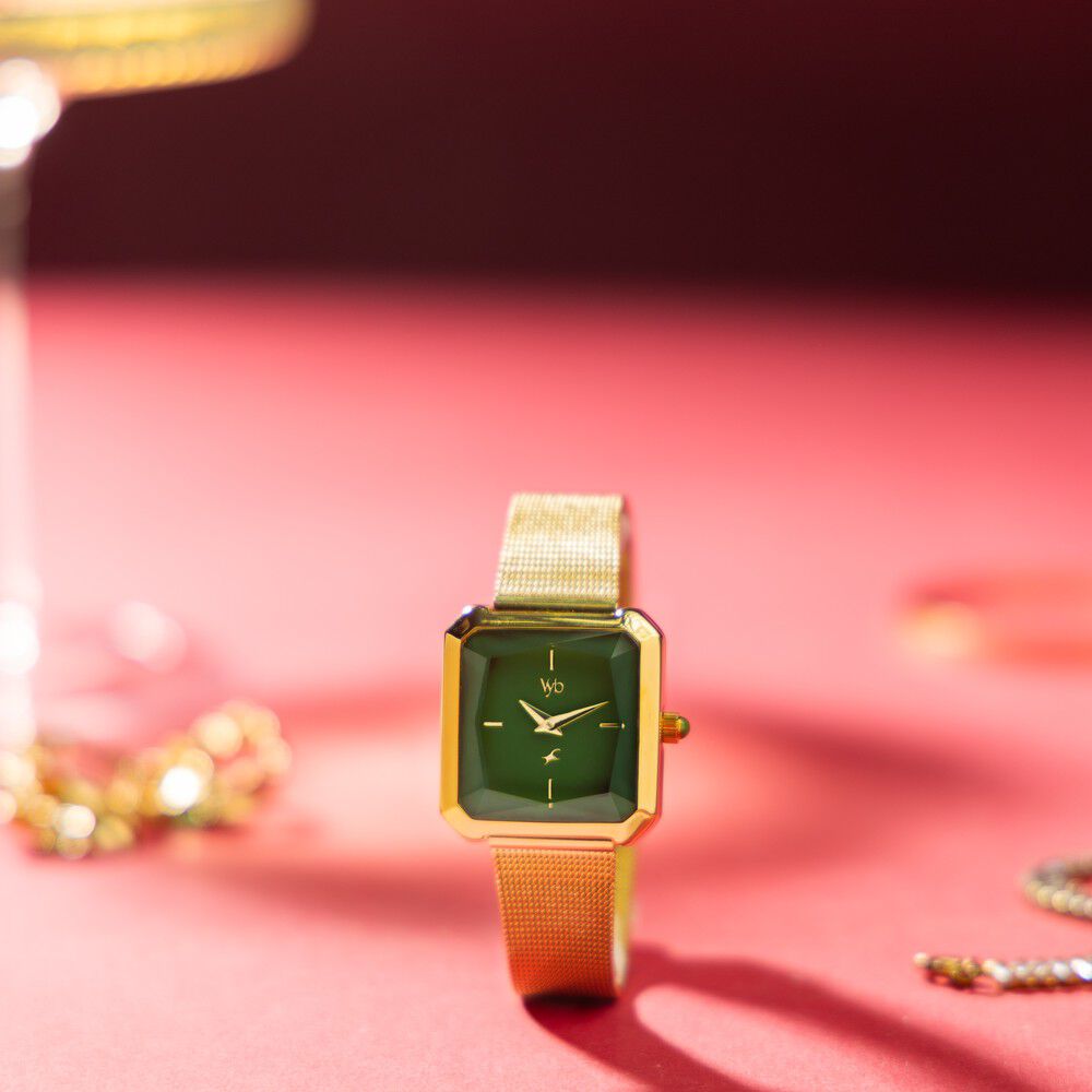 Fastrack Vyb Flare Quartz Analog Green Dial Stainless Steel Strap Watch for Girls