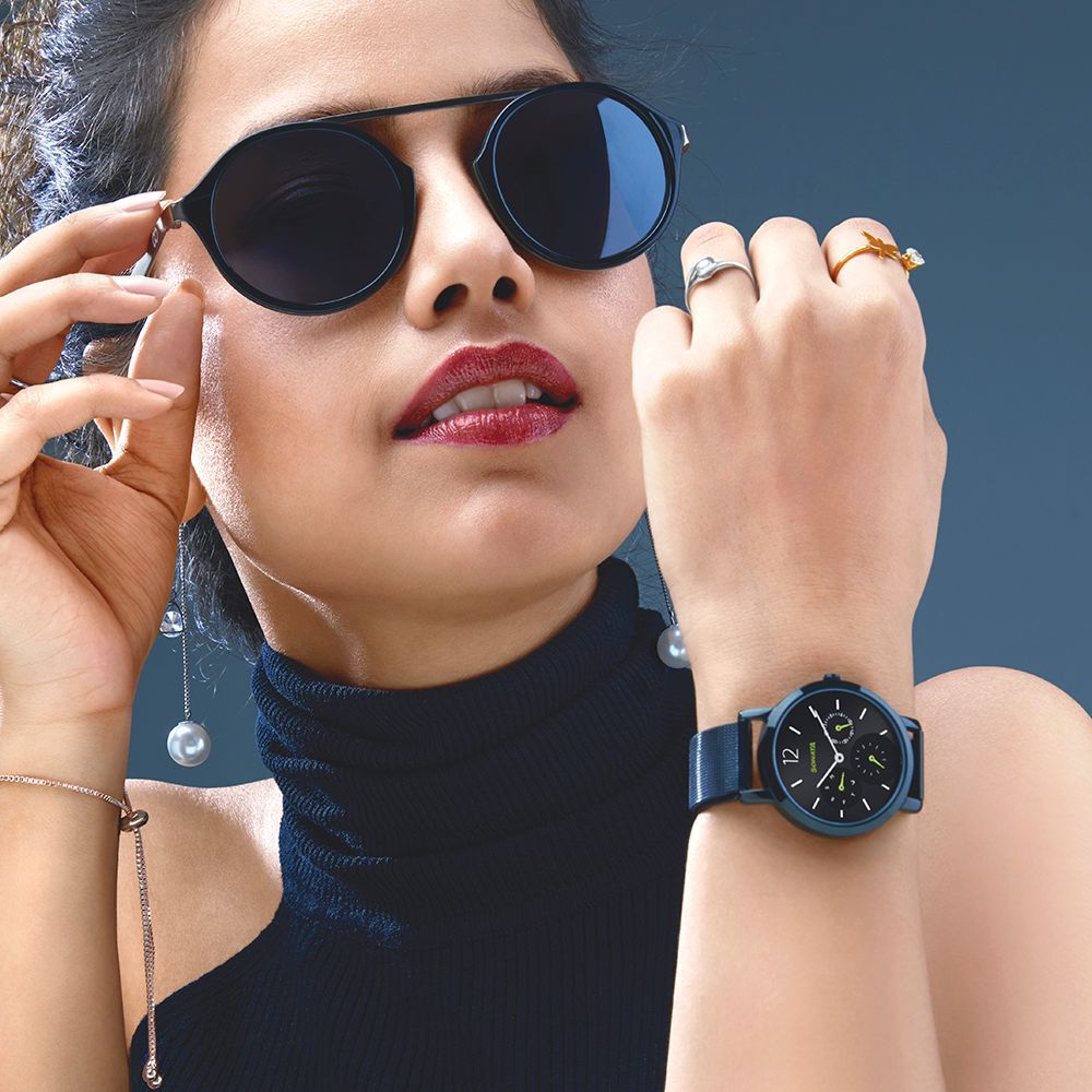 Black dial black sales metal strap watch