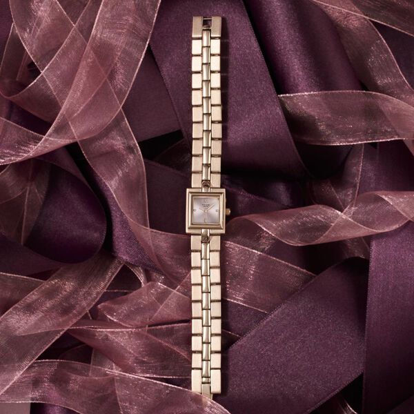 Poze By Sonata Quartz Analog Pink Dial Rose Gold Metal Strap Watch For Women - image number 0
