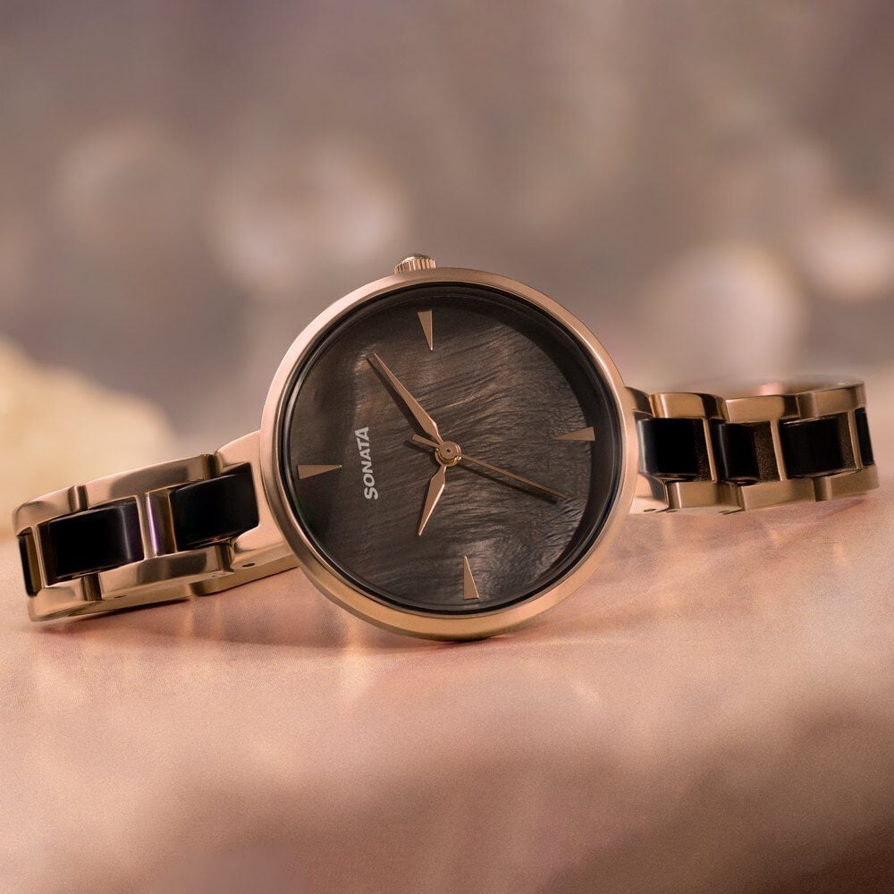 Buy Online Sonata Quartz Analog Multicoloured Dial Two Toned Stainless Steel Strap Watch For Women 87064kd01 Sonata