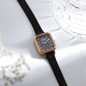 Sonata Poze Quartz Analog Black Dial Mesh Strap Watch for Women