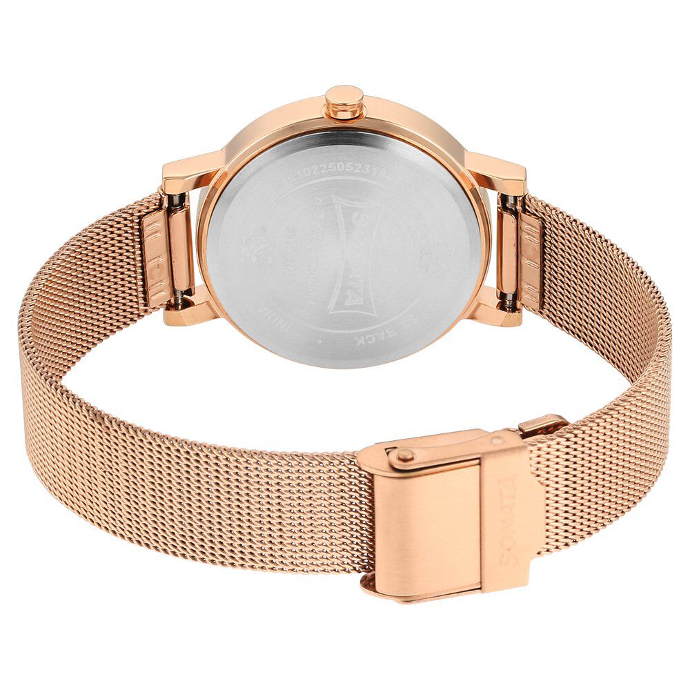 Logues store couple watch