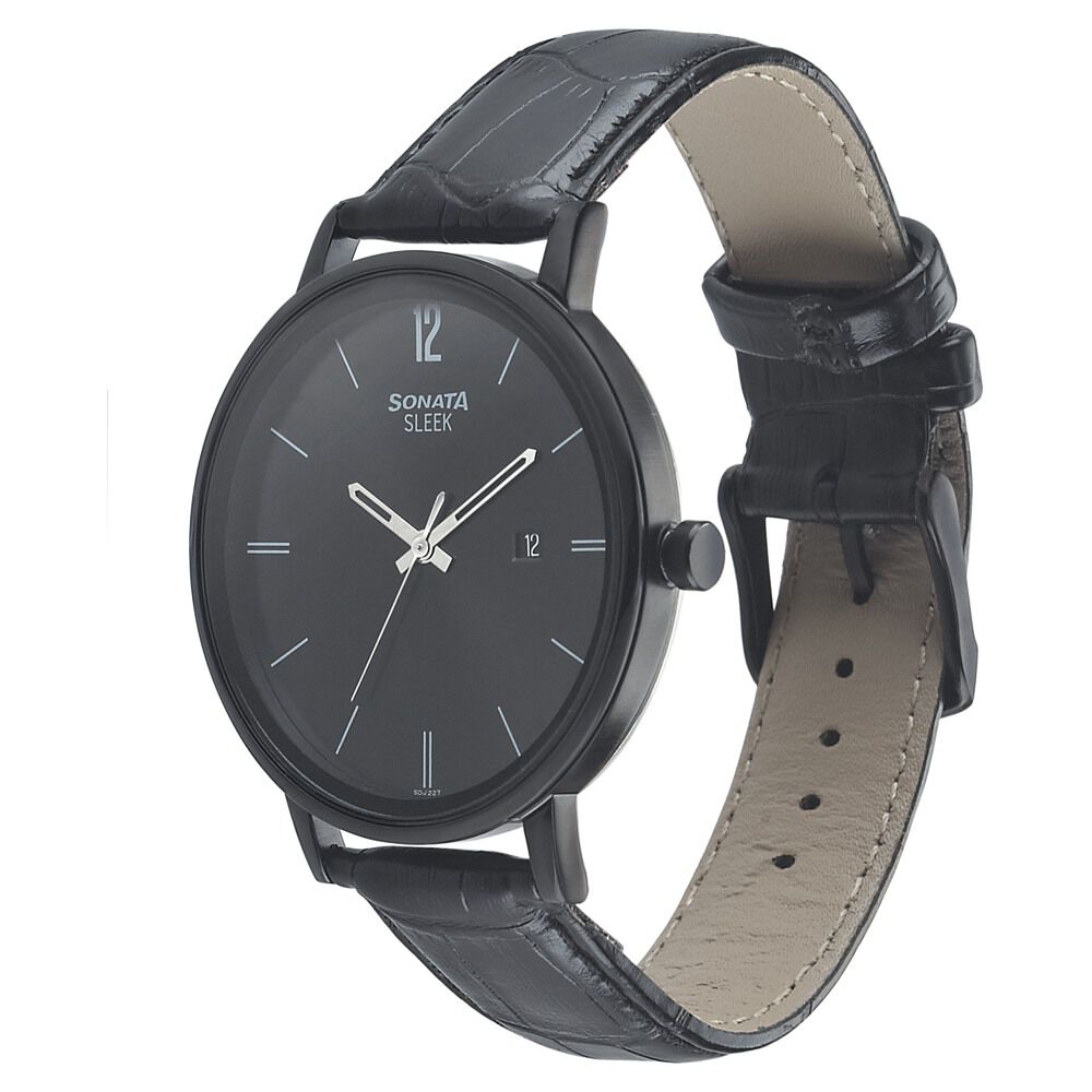 Sleek black dial analog online watch with date function